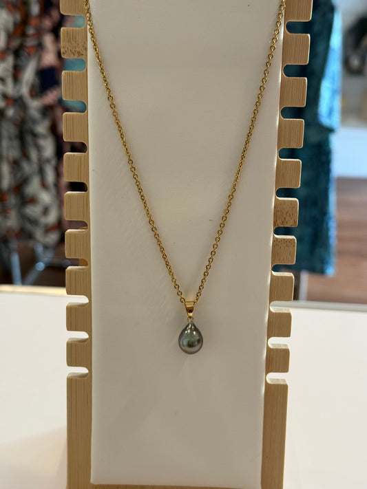 Tahitian pearl pendant & chain