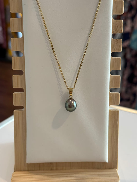 Tahitian Pearl pendant & chain